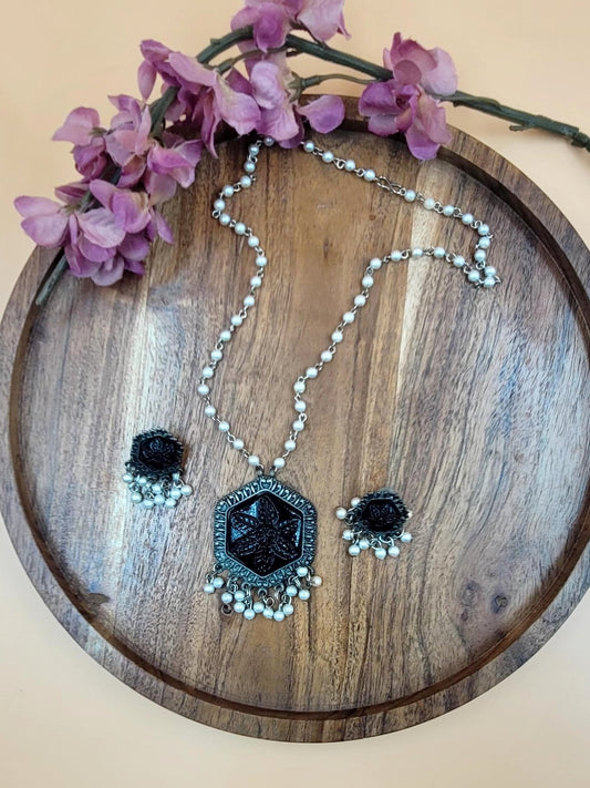 Black Stone Carved Long Beaded Necklace Set