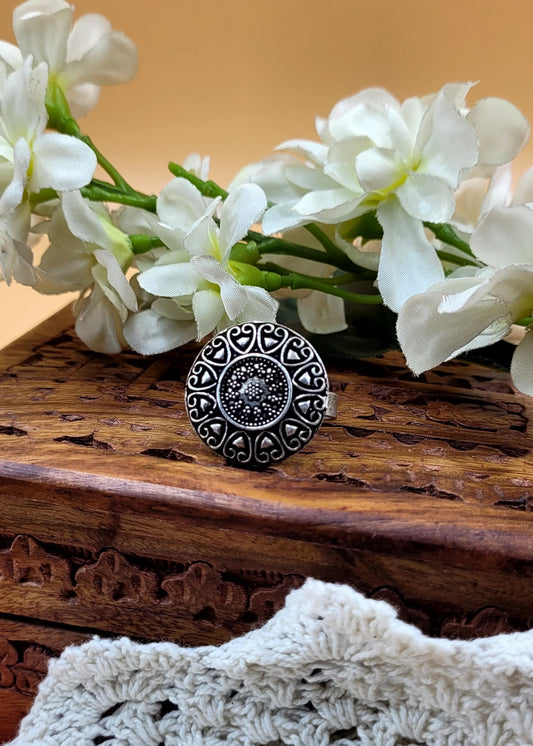 Adjustable Heart Designed Oxidized Finger Ring