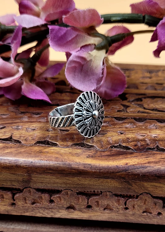 Adjustable Small Size Pine Leaf Designed Oxidized Finger Ring