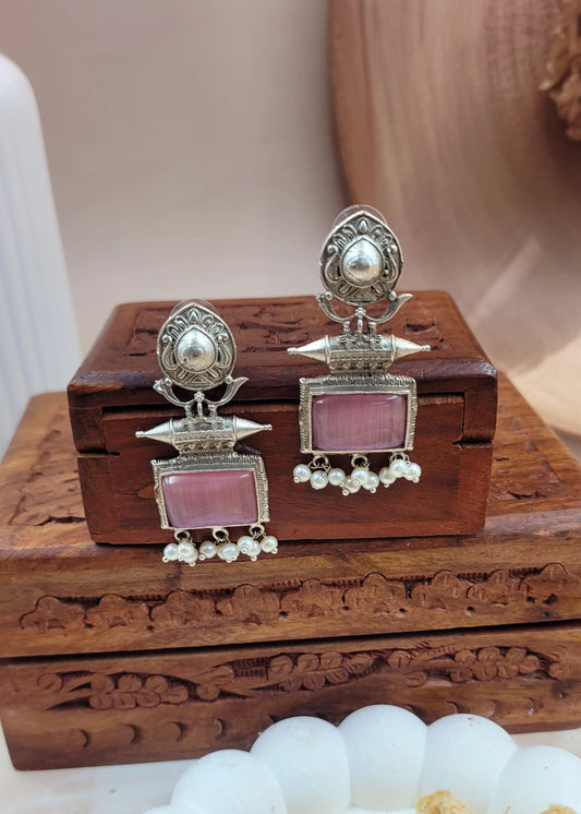Bansuri Brass Oxidised Silver with Light Pink Monalisa Stone