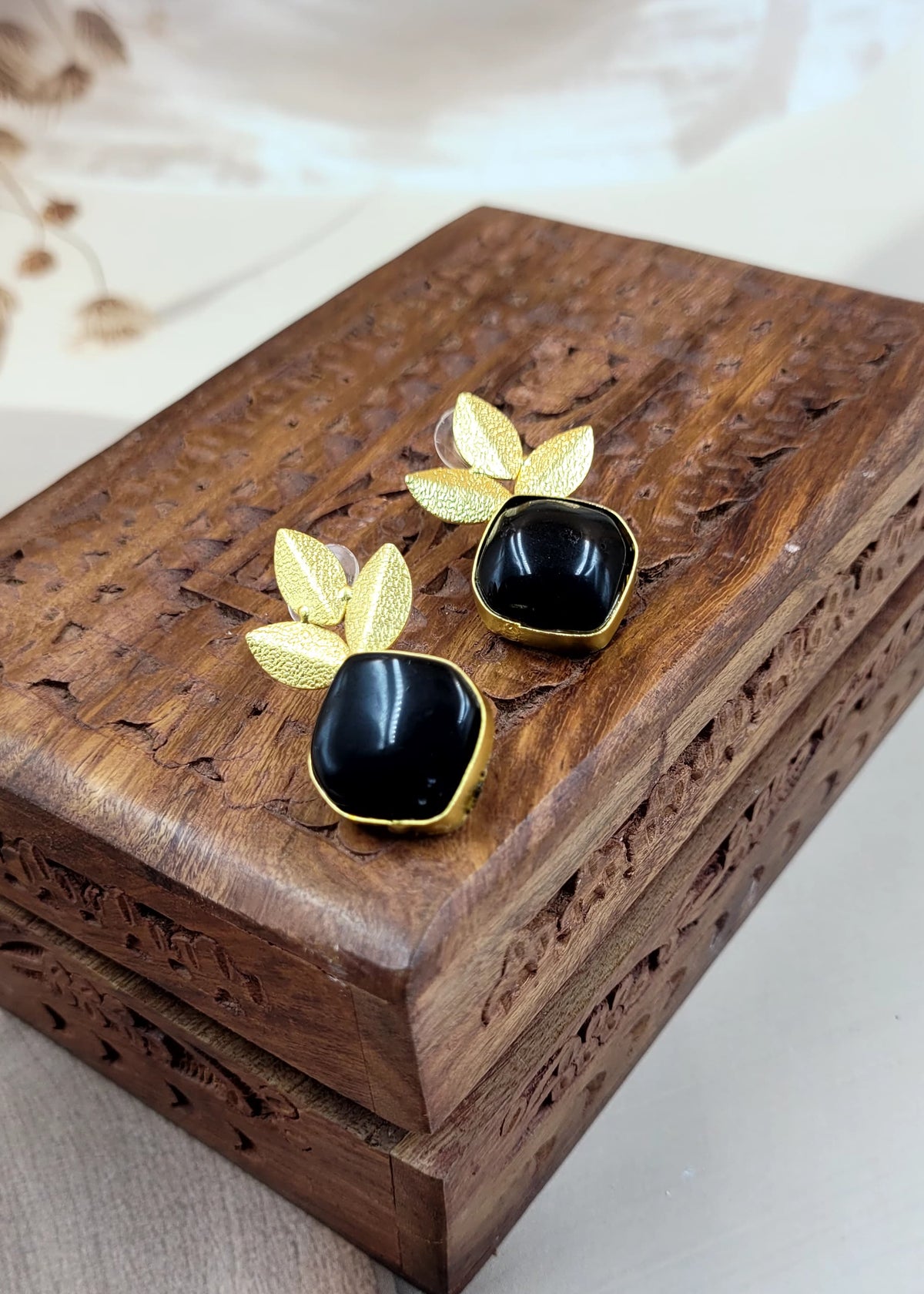 Gold Brass Three Leave Stud