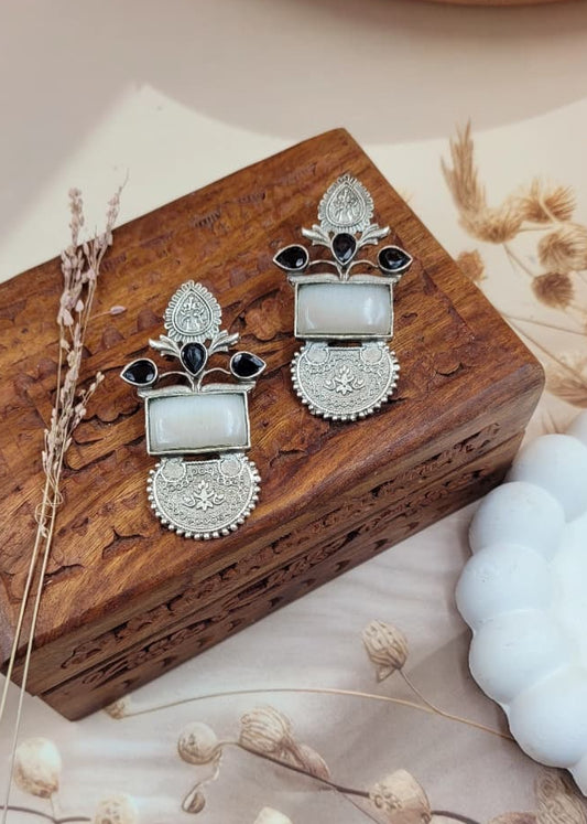 Translucent Monalisa Stone Handcrafted Silver Look Stud Earrings
