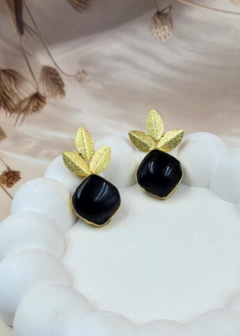 Gold Brass Three Leave Stud