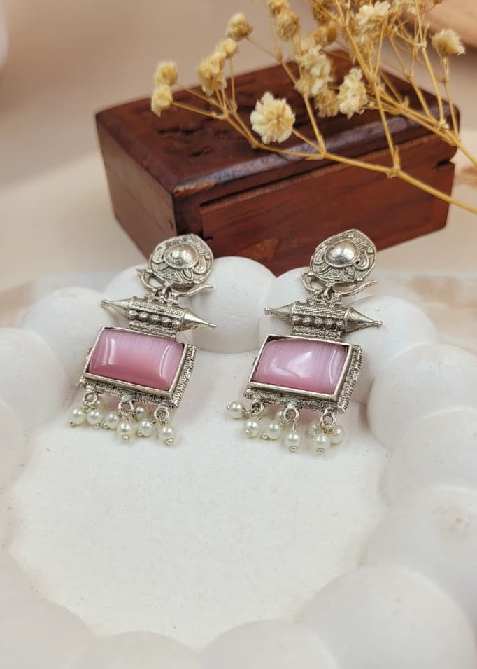 Bansuri Brass Oxidised Silver with Light Pink Monalisa Stone